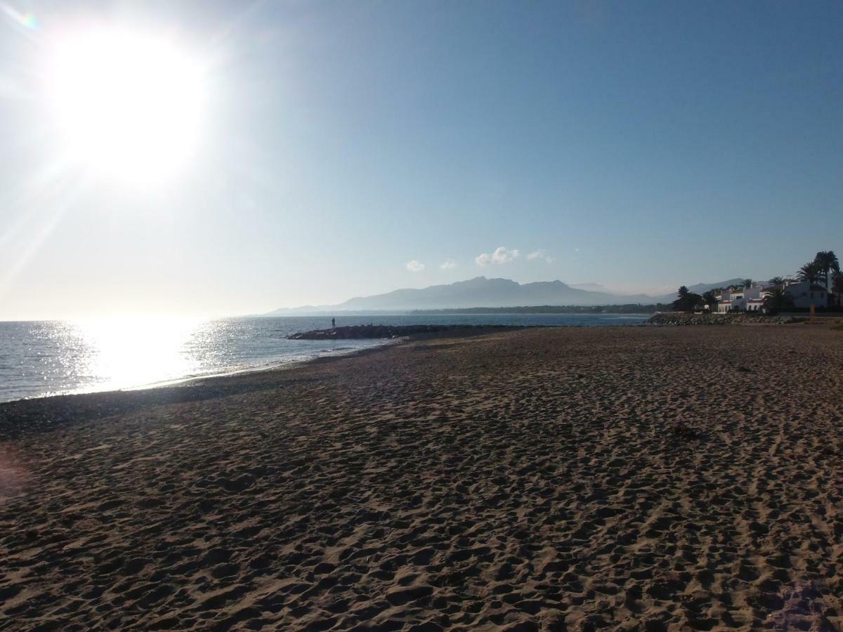 Cozzy Flat In A Quiet And Nice Area / Acogedor Apartamento En Zona Tranquila Y Agradable Cambrils Exterior foto